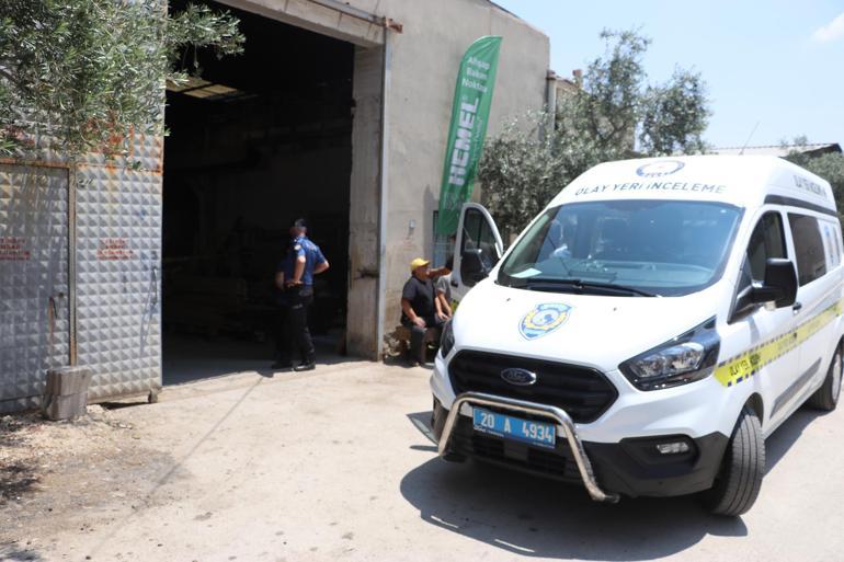 Dut yerken çatıdan düşüp, vücuduna demir profil saplanan marangoz ustası öldü