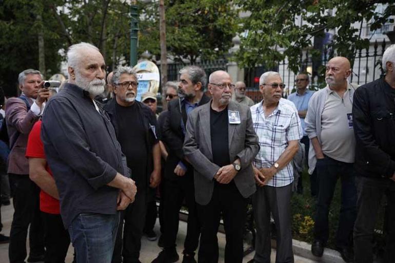 Karikatürist Latif Demirci son yolculuğuna uğurlandı