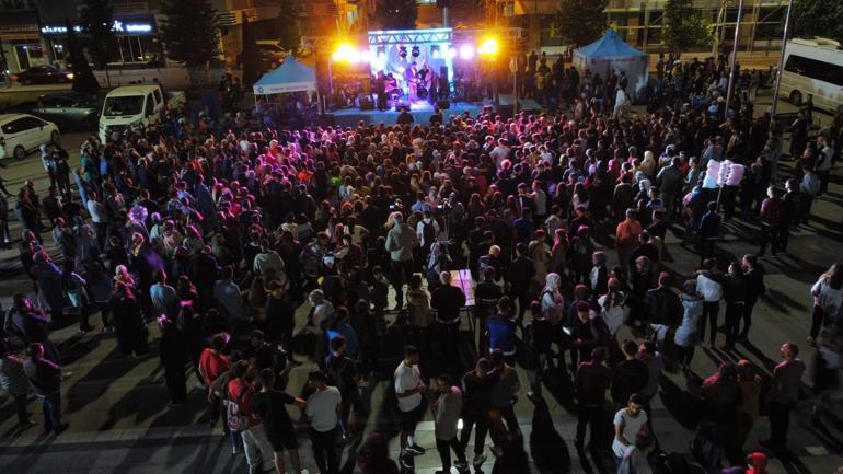 SMA hastası Alp bebek, mehter takımı gösterisiyle tedavi için Dubaiye uğurlandı