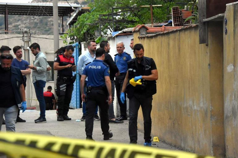 Köpek tartışmasında aynı aileden 3 kişiyi öldürdü; olay anı görüntülendi