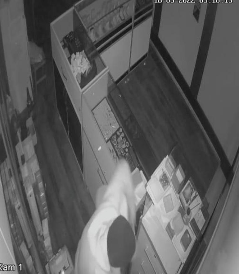 Ağrıda, duvarı delerek 1 milyon TLlik altın çalan 2 şüpheliden 1i yakalandı