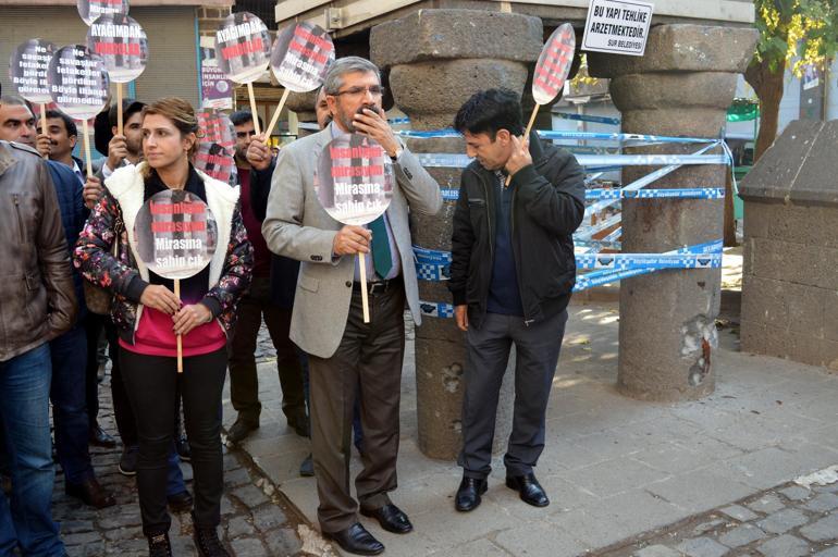 Tahir Elçi davasında Ahmet Davutoğlu tanık olarak dinlenecek