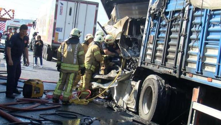 Sancaktepe’de kaza yapan tır yandı, şoför hayatını kaybetti