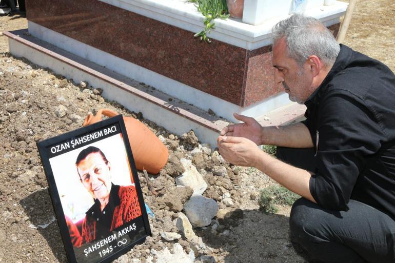 Yavuz Bingölün annesi halk ozanı Şahsenem Akkaş toprağa verildi