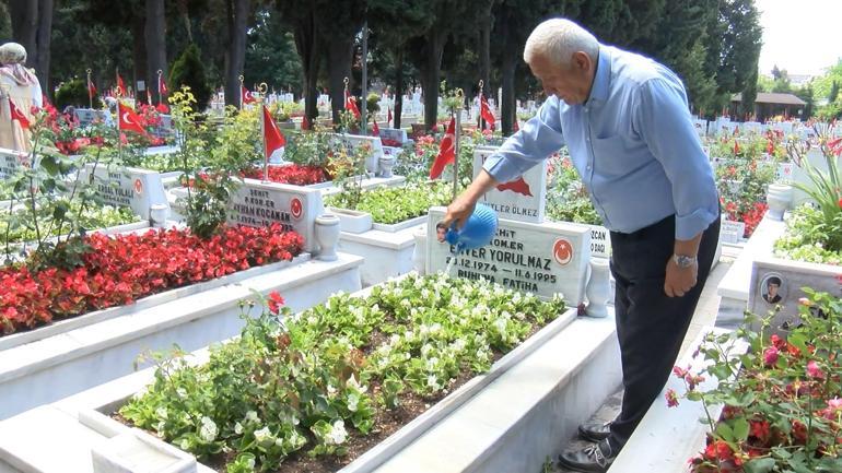 Edirnekapı Şehitliğinde buruk Babalar Günü