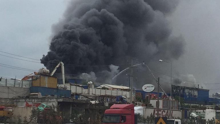 Kocaeli’de ilaç fabrikasında yangın