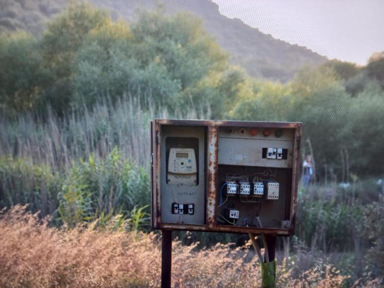 Babasının balık avlamak için elektrik akımı verdiği suda ölen Eren, toprağa verildi