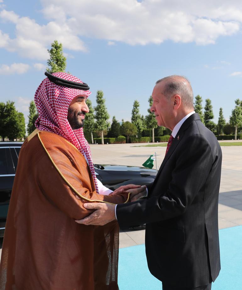 Cumhurbaşkanı Erdoğan, Suudi Arabistan Veliaht Prensini resmi törenle karşıladı