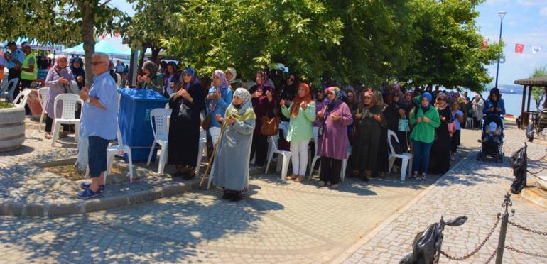 AK Partili Turan, Geleneksel Lapseki Hayırına katıldı