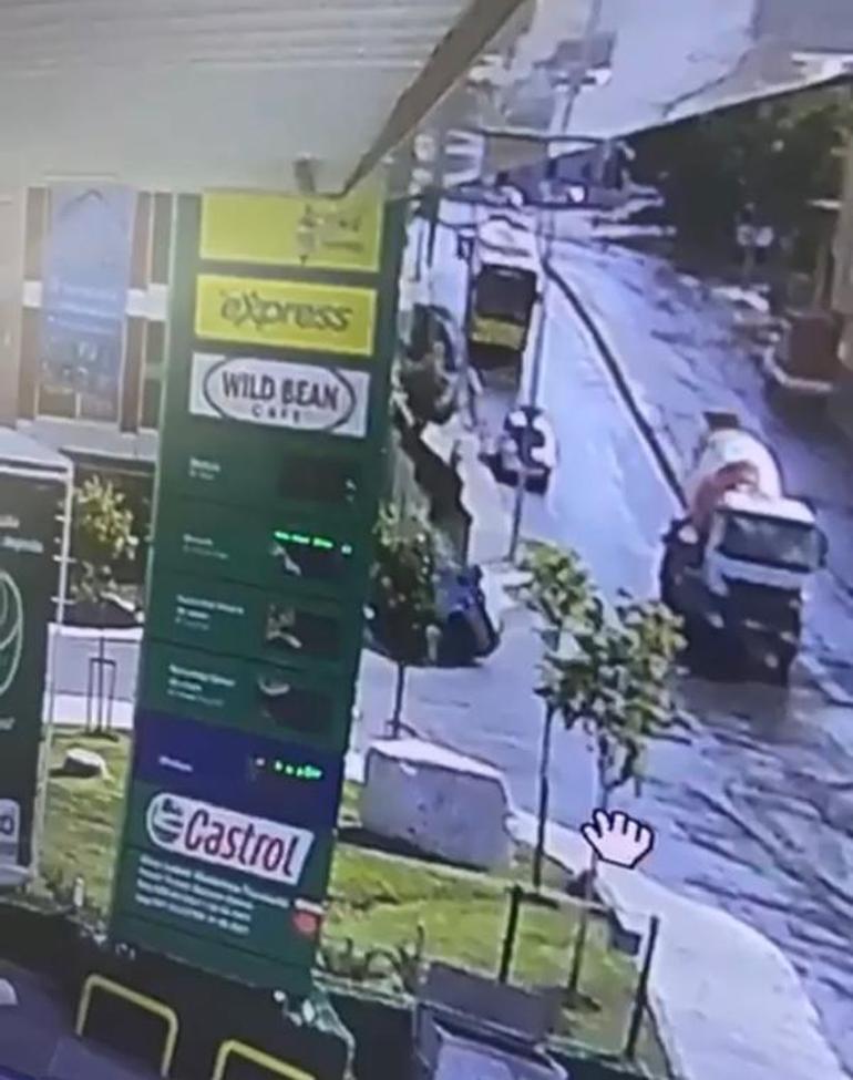 Pendikte beton mikseri ile çarpışan otomobil takla attı