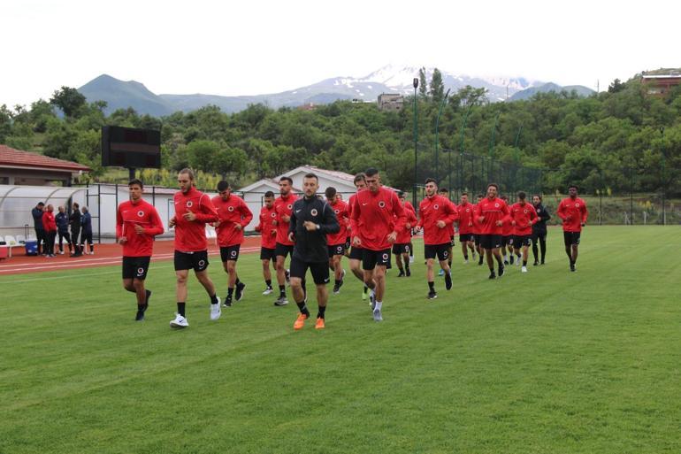 Gençlerbirliği, sezon hazırlıklarını Erciyeste sürdürüyor