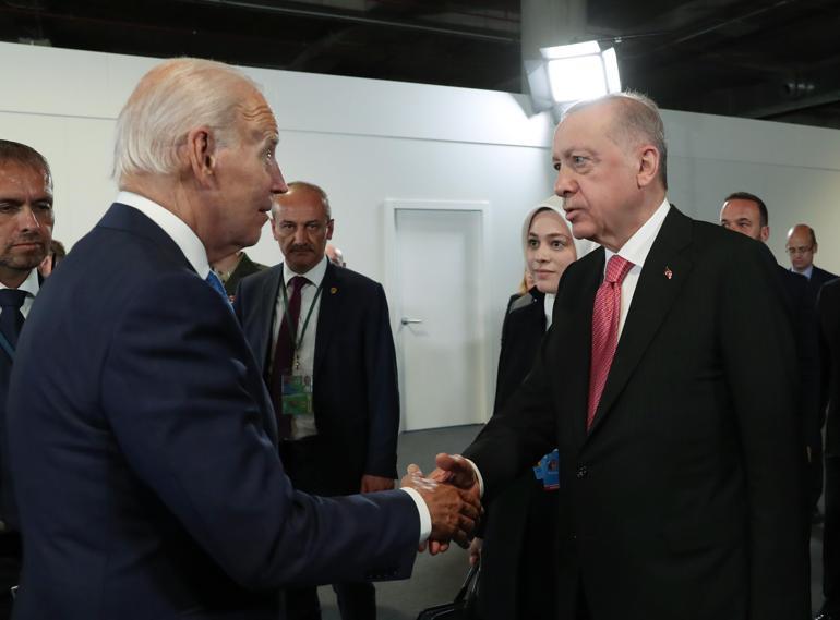 Cumhurbaşkanı Erdoğan ve Biden kısa süreli sohbet etti