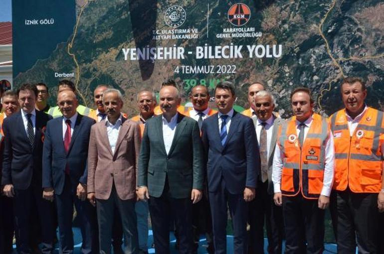 Bakan Karaismailoğlu: Bilecikte açılan köprülü kavşakla yıllık 8 milyon lira tasarruf sağlanacak