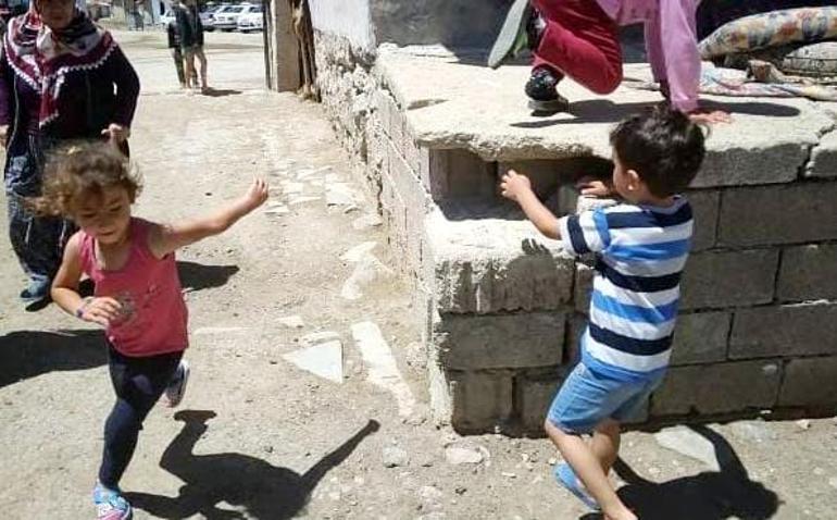 Traktör kazasında kız kardeşlerin ölümü köyü yasa boğdu