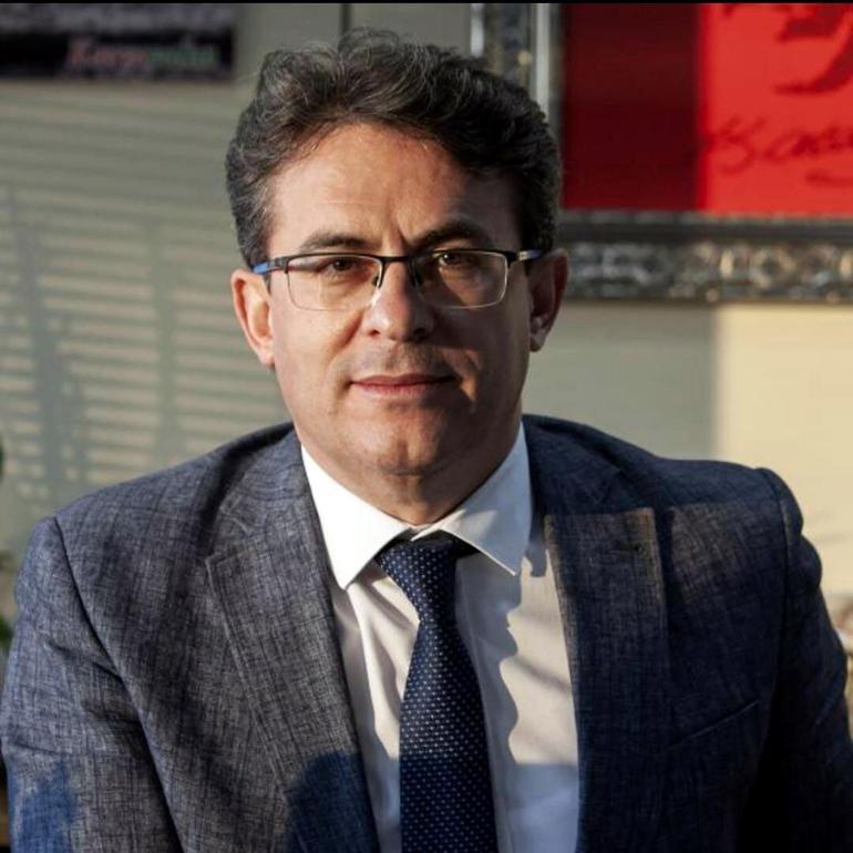 Menderes Belediye Başkanı ile Yenikent Belediye Başkanı görevden uzaklaştırıldı