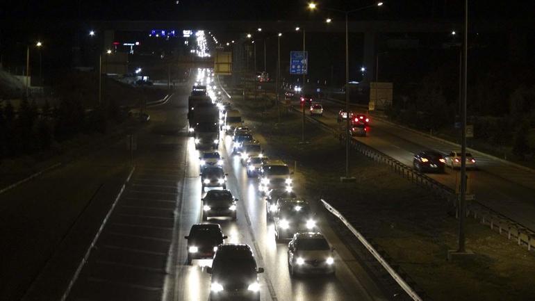 Kilit kavşak Kırıkkalede bayram trafiği devam ediyor