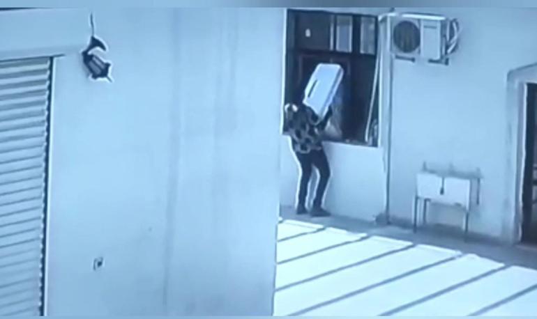 Taziye evinden sulu klima hırsızlığı kamerada