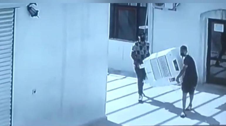 Taziye evinden sulu klima hırsızlığı kamerada