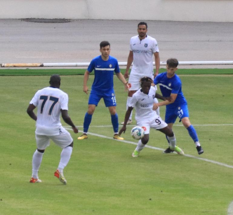 Medipol Başakşehir hazırlık maçında Altayı 4-0 yendi