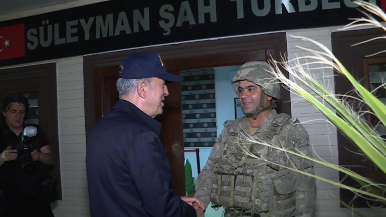 Bakan Akar ve TSK Komuta Kademesi, Süleyman Şah Türbesini ziyaret etti