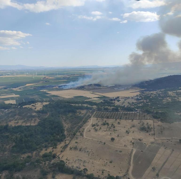 İzmirdeki yangında 10 hektar makilik zarar gördü