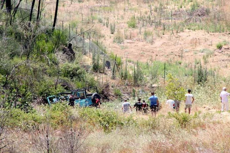Safari cipi uçuruma yuvarlandı; 2 ölü, 8 yaralı