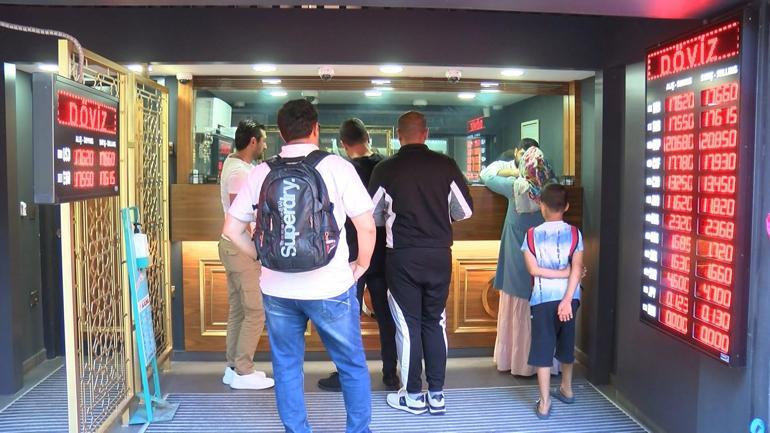 Dolar, Euroyu geçti