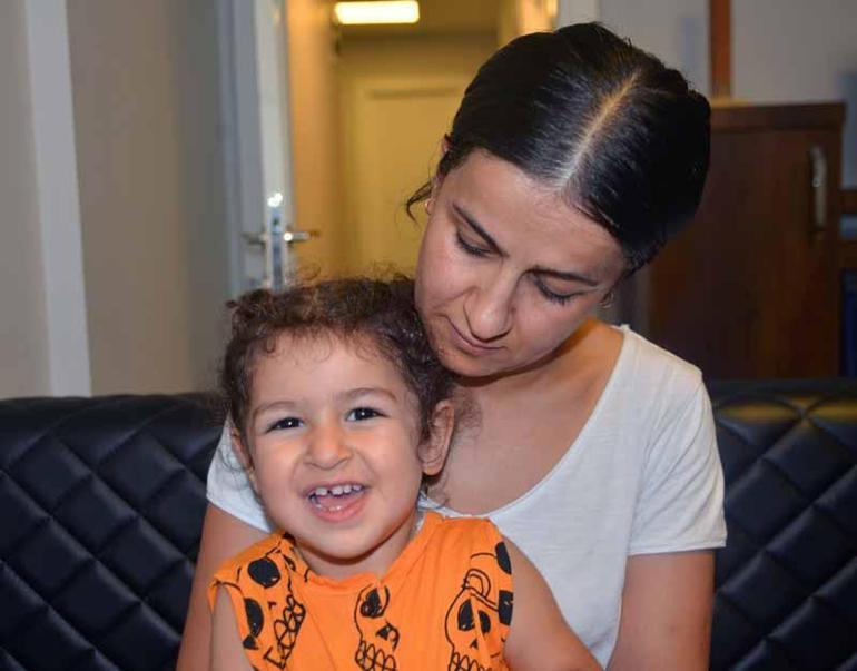 Yanlış teşhis nedeniyle parmağında his kaybı oluşan Elizin ailesi hukuk mücadelesi başlattı