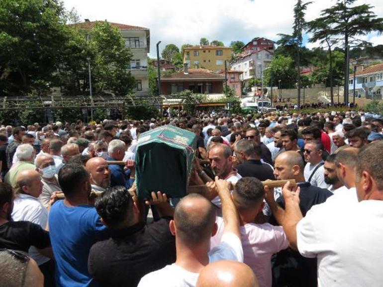 Çanakkalede öldürülen şoför Şerif Eker son yolculuğuna uğurlandı