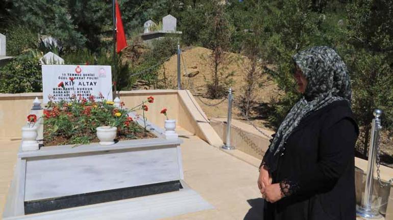 15 Temmuz şehidinin eşi: Her gün gelecek gibi bekliyoruz