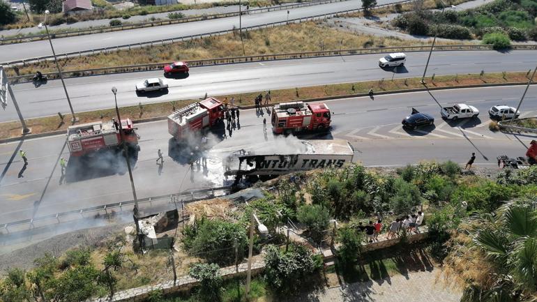 Yangın çıkan TIRın dorsesinde hasar oluştu