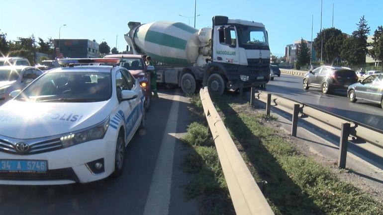 Kartalda beton mikseri otomobili bariyere sıkıştırdı