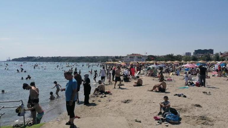 Silivri plajları tatilin son gününde doldu taştı