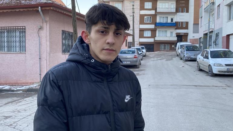 Bıçakla yaraladığı eşi ve kızı mahkemede şikayetçi olmadı