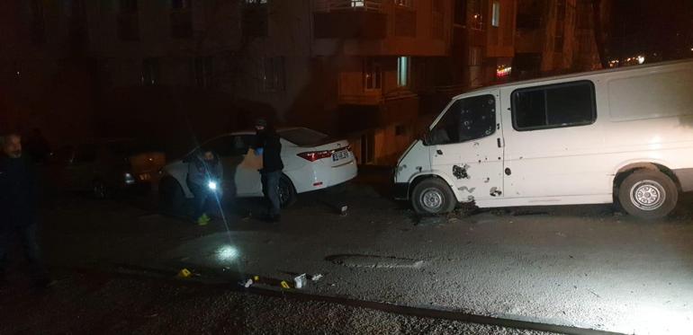 Ayrıldığı kadının otomobiline yerleştirdiği bomba düzeneği misina kopunca patlamamış