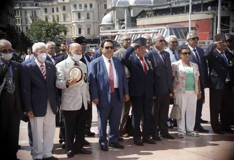 Taksim’de 20 Temmuz Barış ve Özgürlük Bayramı’nın 48’inci yılı kutlandı