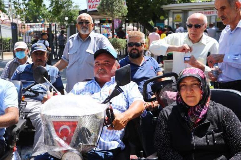 Ankarada engelli çiftin lunaparka alınmamasına tepki