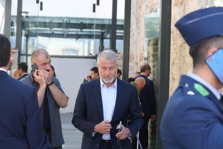 Rus milyarder Roman Abramovich tahıl sevkiyatı anlaşması imza törenini takip etti