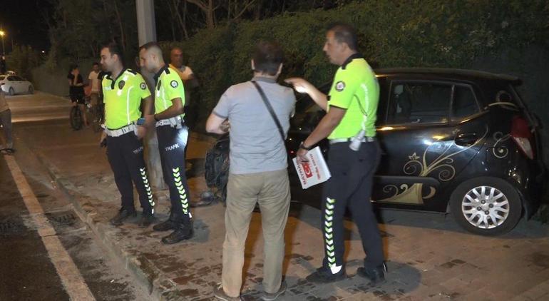 Kaza yapan otomobile çarpmamak için şerit değiştirirken aydınlatma direğine çarptı; 2 yaralı