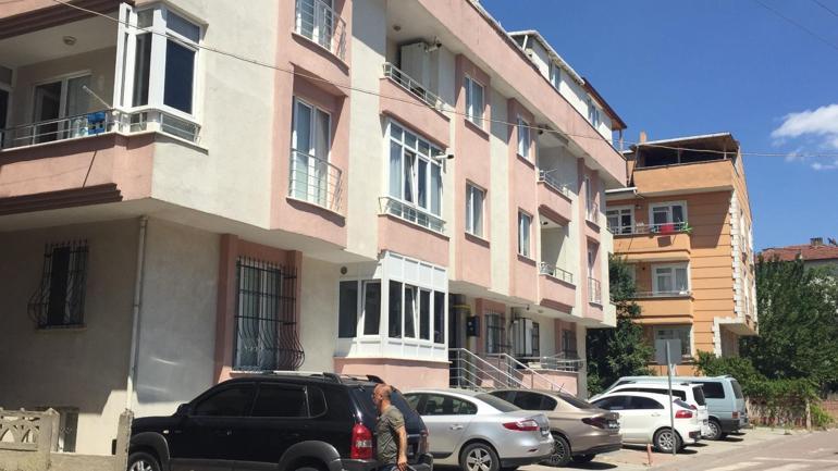 Pompalı tüfekle oynarken arkadaşını vurdu