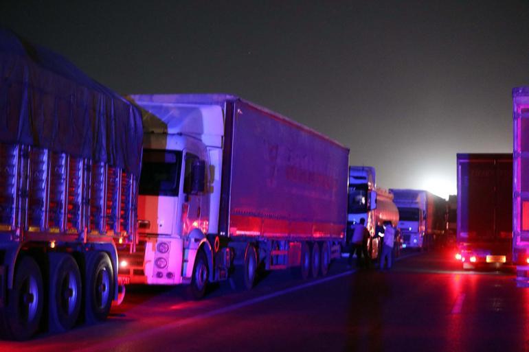 Gaziantep OSB’de atık su depolarında taşkın yaşandı, TAG yolu trafiğe kapatıldı