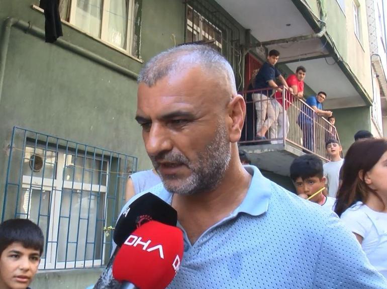 Küçükçekmecede 4 katlı binada yangın