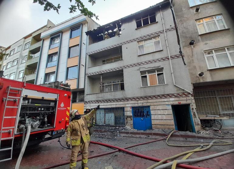 Sultangazide metruk bina alev alev yandı