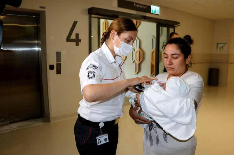 Hastanede bebek kaçırılmasına karşı çipli takip