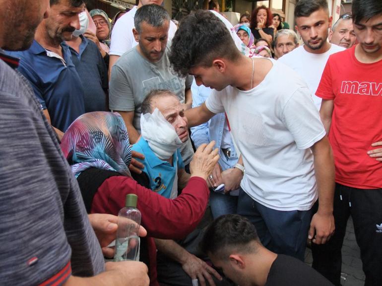 Komşularının boğazını kesen saldırgan, saklandığı evde baltayla polise direndi