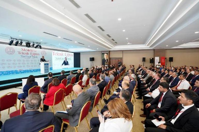 Bakan Özer: İstanbulda OECD ülkelerinin katımıyla mesleki eğitim zirvesi olacak