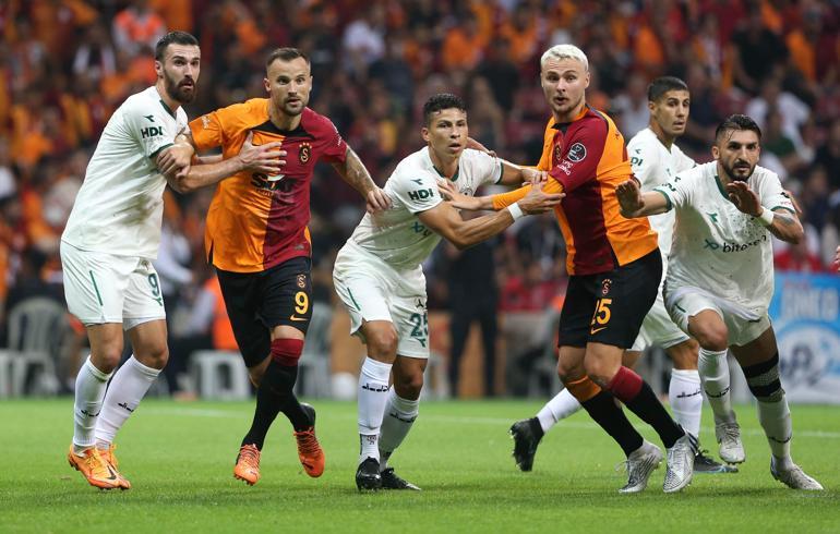 Galatasaray, ilk iç saha maçında tek golle mağlup oldu