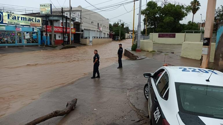 Meksika’yı fırtına vurdu: 3 ölü