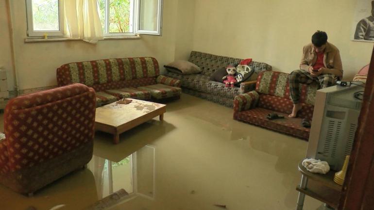 Mudanyada sağanak yağışın bilançosu; 37 ev, 29 iş yeri ile 3 araç hasar gördü