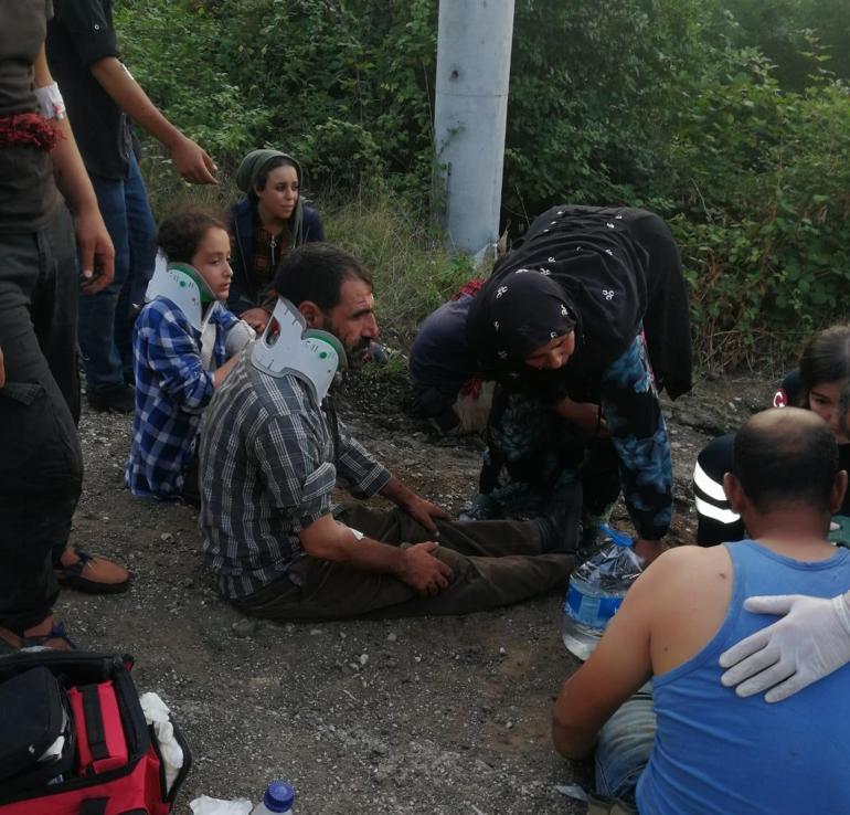 Fındık işçilerini taşıyan traktör devrildi: 1 ölü, 12 yaralı